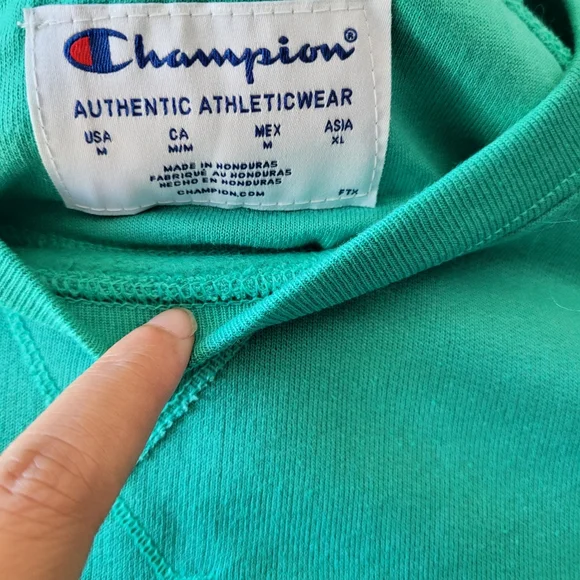 Champion Sweatshirt - Picture 2 of 2